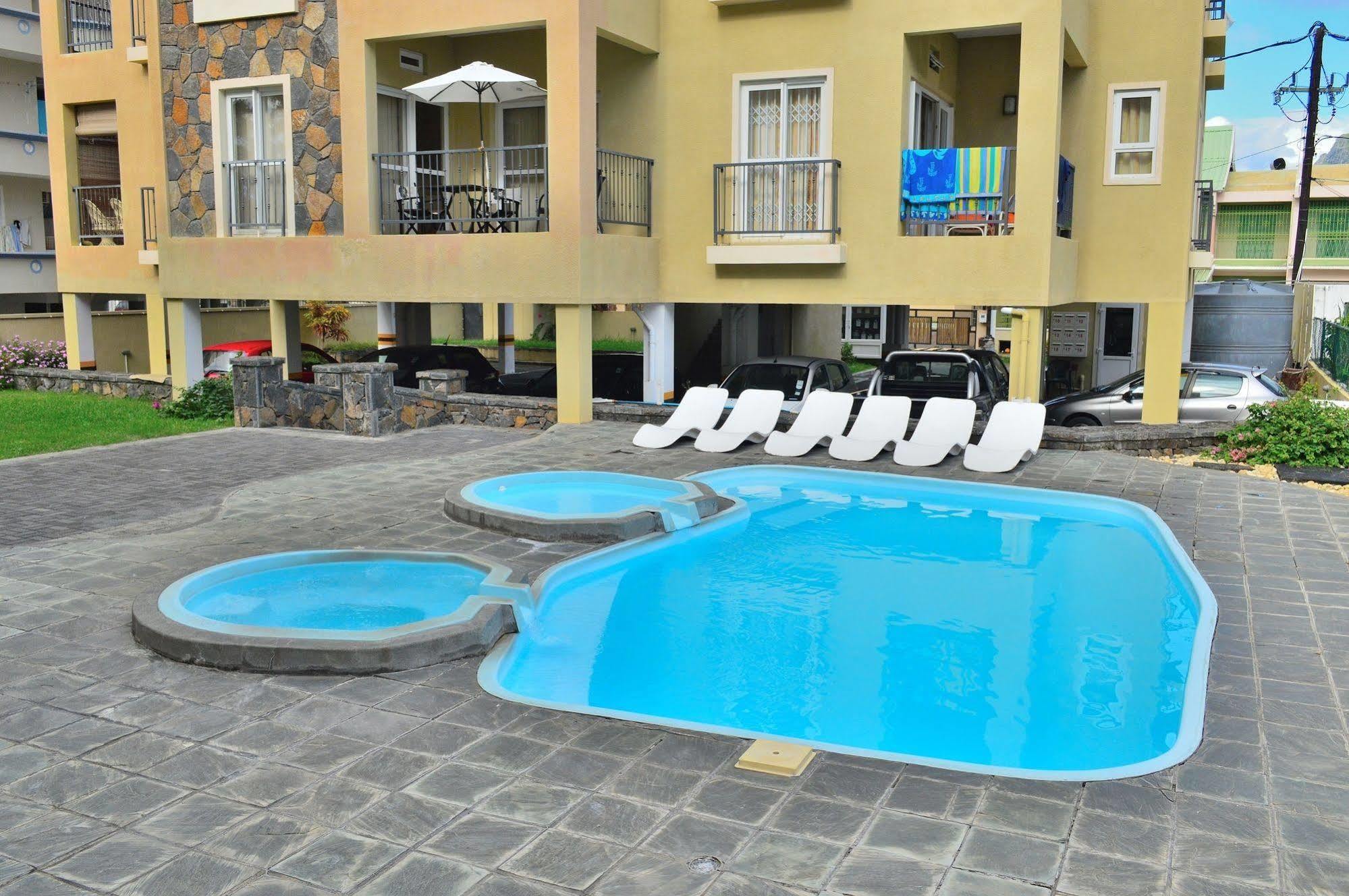 Paradya Beach Apartments Flic-en-Flacq Dış mekan fotoğraf
