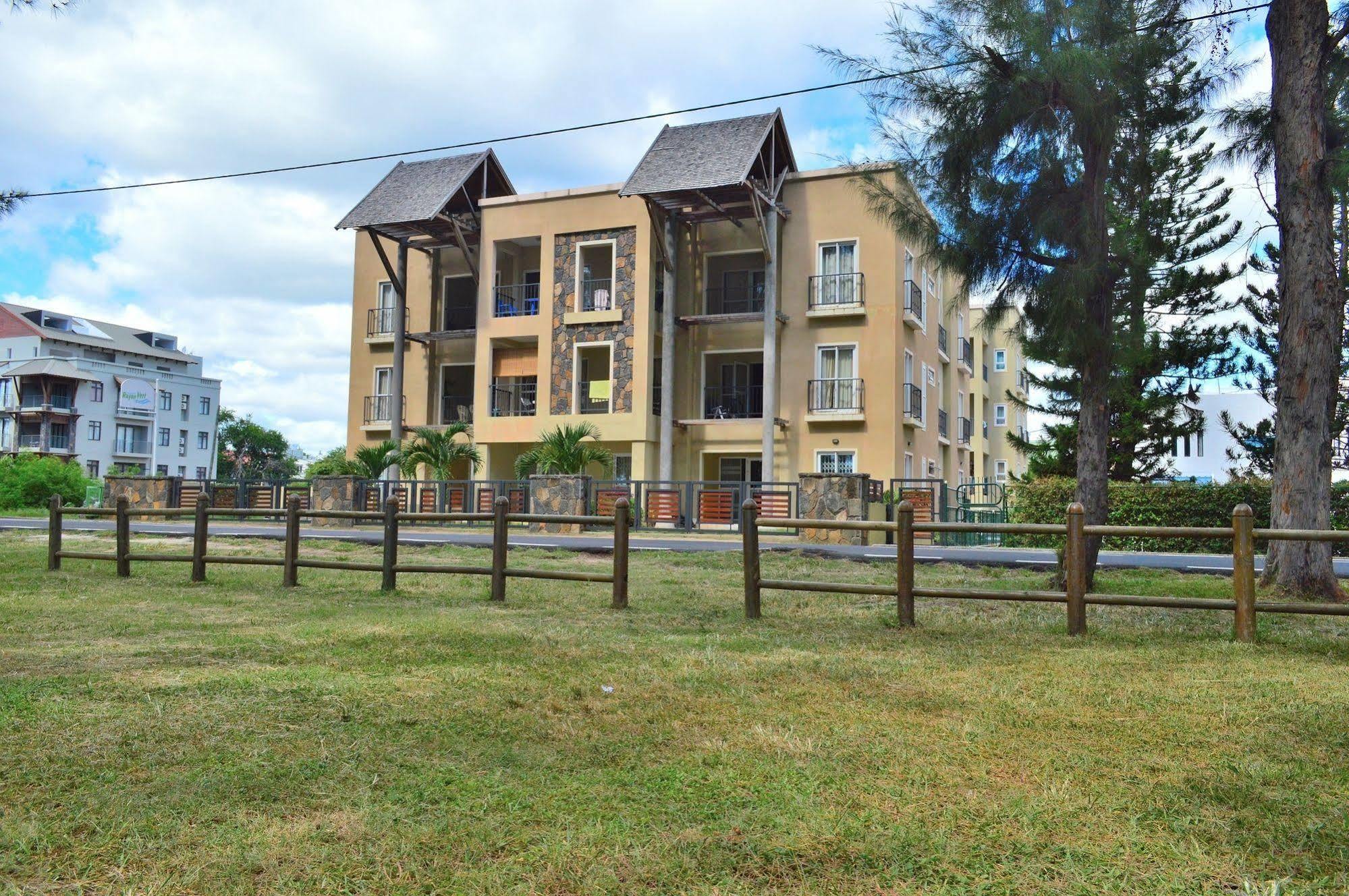 Paradya Beach Apartments Flic-en-Flacq Dış mekan fotoğraf